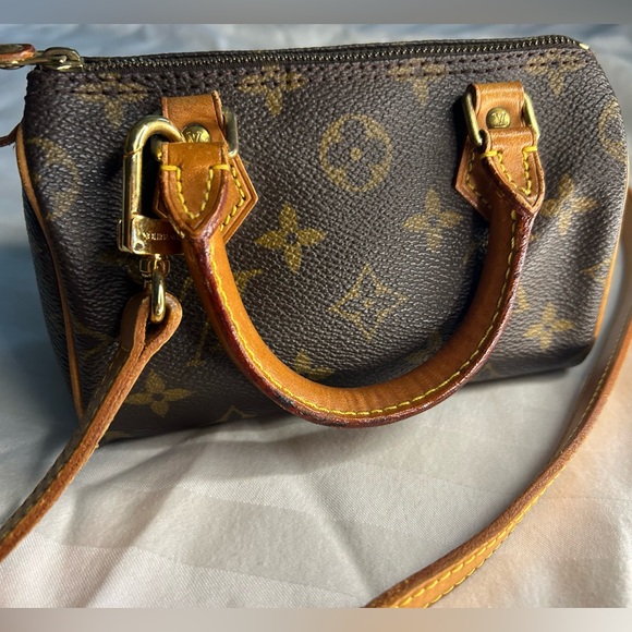 Louis Vuitton Leather Monogram Mini Speedy - Picture 13 of 16
